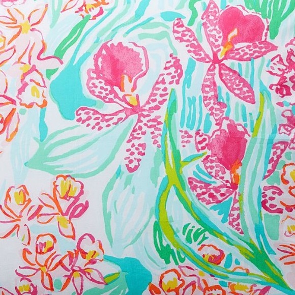 Lilly Pulitzer for Pottery Barn, 2 pillow cases 25x19,  Orchid print - Picture 9 of 12